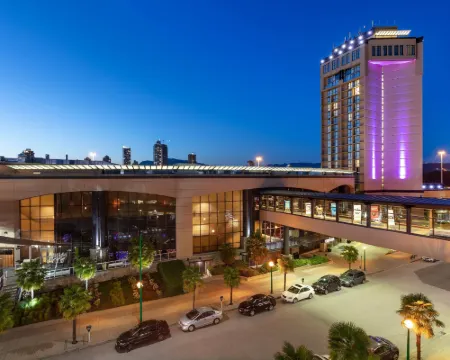 Delta Hotels Burnaby Conference Centre バーナビーのホテル