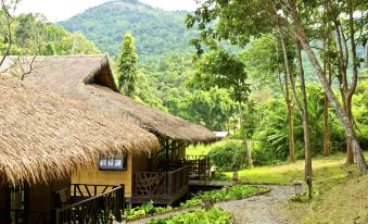 Hmong Hilltribe Lodge