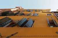 法瓦羅公寓 住宿飯店