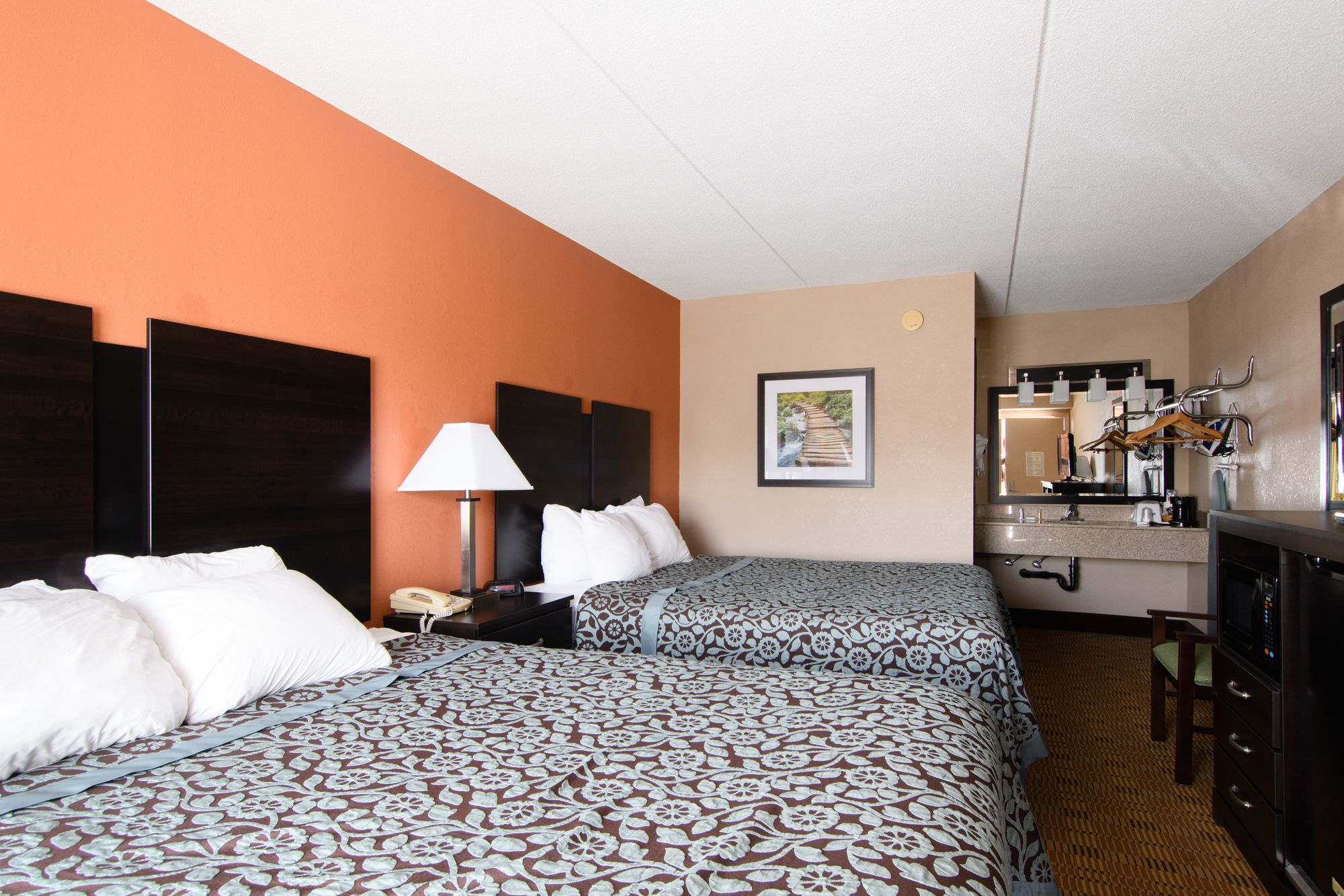 Days Inn by Wyndham Pittsburgh-Harmarville