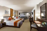 Movenpick Suriwongse Hotel Chiang Mai Hotel dekat Chiang Mai Railway Station