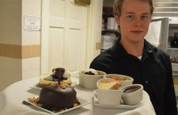 迪爾菲爾德賓館