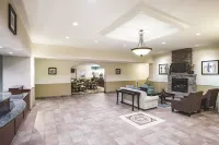 La Quinta Inn & Suites by Wyndham Stonington-Mystic Area فنادق في ويسترلي