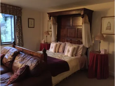 The Waltzing Weasel B&B Hotel di Marple Bridge