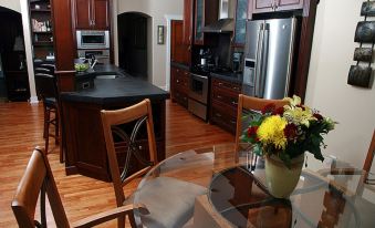 Maple View Bed and Breakfast - Housity
