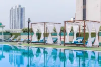 Evergreen Place Siam by UHG