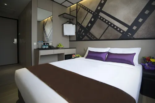 Hotel 81 Premier Hollywood