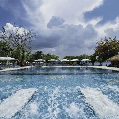 Discovery Coron (formerly Club Paradise Palawan)