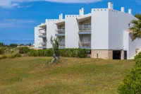 Placid Village Hotels in Lagoa