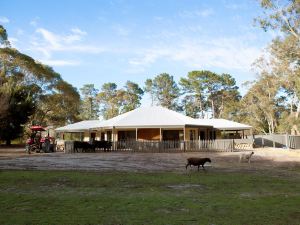 Margaret River Hideaway & Farmstay