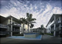 Edgewater Palms Apartments Hotel a Russell