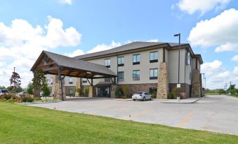 Best Western Plus Emory at Lake Fork Inn  Suites