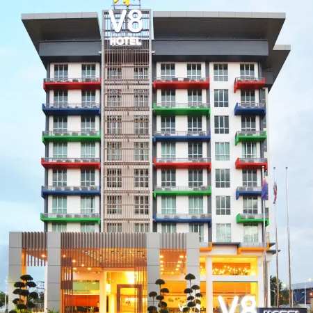 V8 Hotel Johor Bahru Отели рядом с достопримечательностью «Торговый центр Перлинг»