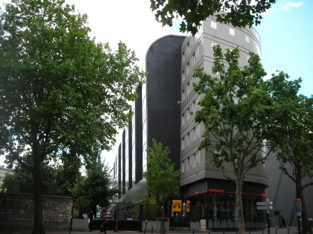 Hotelf1 Paris Porte de Châtillon
