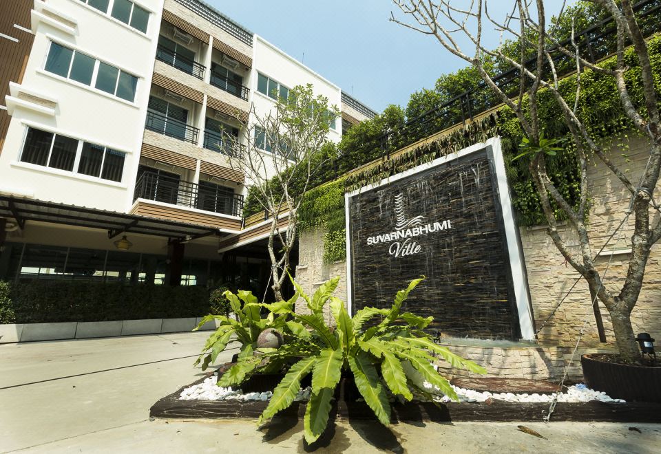 2. 수완나품 빌라 ..