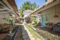 Gili Breeze Tropical Bungalows Hotels near Gili Trawangan Turtle Hatchery