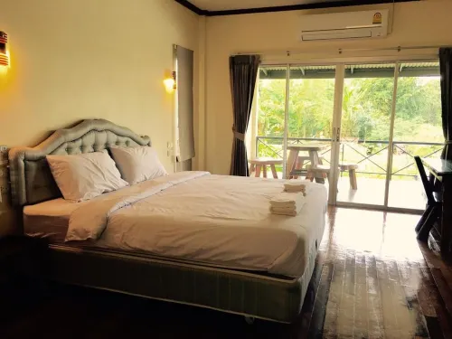 Be Fine Sabuy Hotel and Resort Hotels in Ban Na Doem