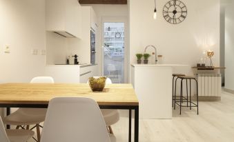 Bois et Fer Apartment by FeelFree Rentals