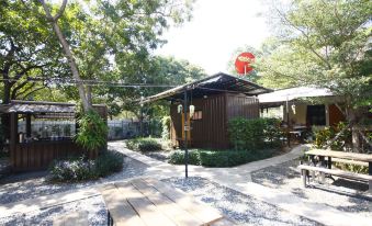 Sweet Box Bed and Breakfast