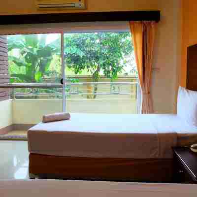 Baan Suanphet Resort Rooms