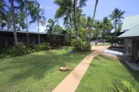 Scotty's Mission Beach Hotels in Tully