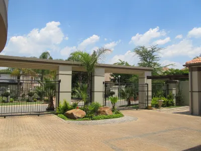 Casa Flora Guesthouse