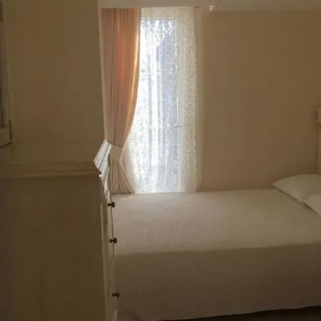 Villa B & D