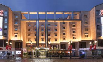 Zorlu Grand Hotel Trabzon - Housity