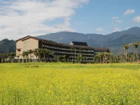 Luminous Hot Spring Resort Hotels near Qingjing Farm