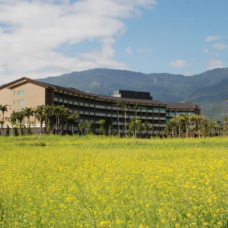 Luminous Hot Spring Resort Отели рядом с достопримечательностью «Чистые фермы»