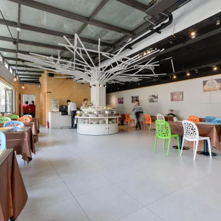 Merryseasons Motel Отели рядом с достопримечательностью «Станция метро Caoya»