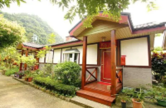 Phoenix Landscaping Bed and Breakfast Hotels near Qilan Forest Recreation Area