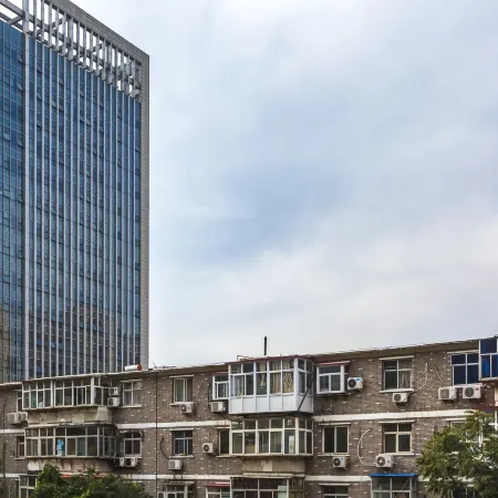 Homeinn Hotel (Shijiazhuang Zhongshan East Road Yutong Sports Center) Отели рядом с достопримечательностью «Чанган»