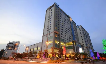 Kinta Riverfront Hotel & Suites Отели рядом с достопримечательностью «Gunung Lang»