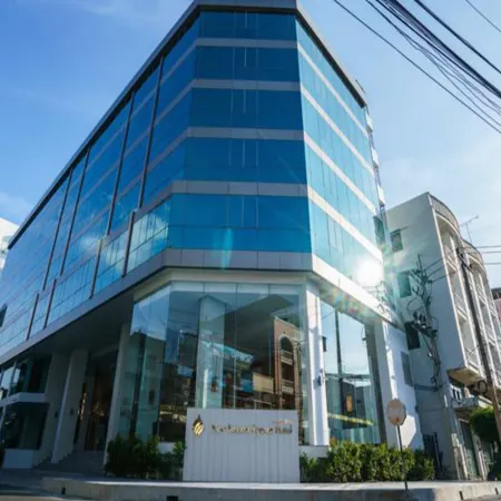 New Season Square Hotel
