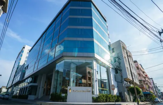 新季節廣場酒店