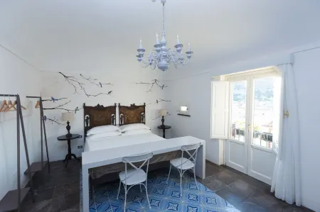 Palazzo Conti Camere & Suites Отели в г. Donnalucata