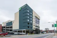 Holiday Inn & Suites Chattanooga Downtown Hotels near Ruby Falls