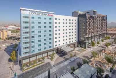 Courtyard Chihuahua Hotel in zona Chepe Station