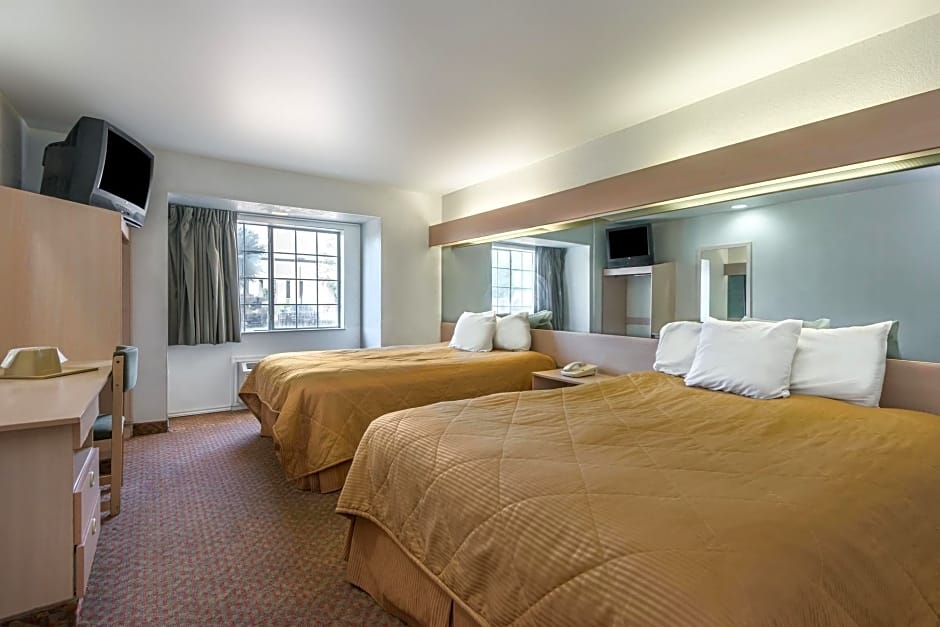 Quality Inn Downtown - near Market Square