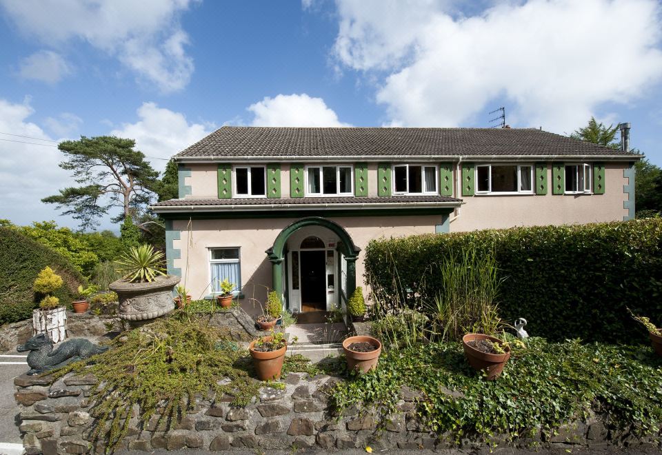 Cwmwennol Country House - Housity