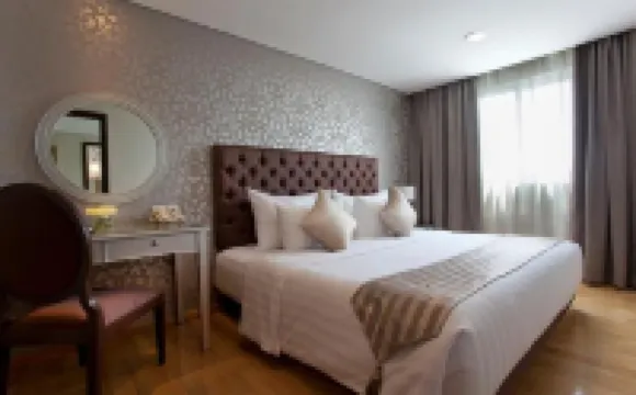 MG Suites Hotel Semarang