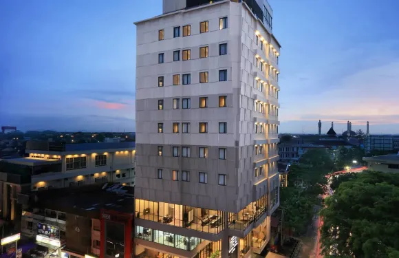 阿斯頓尼奧加查馬達坤甸酒店