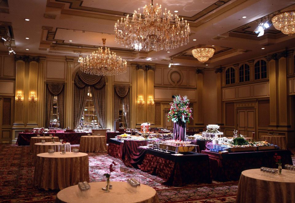 리가 로얄 호텔 도쿄의 고풍스러운 외관