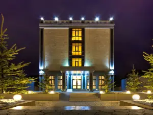Garden Hotel