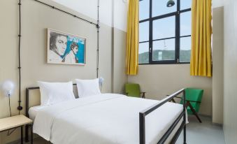 Fabrika Hostel & Suites