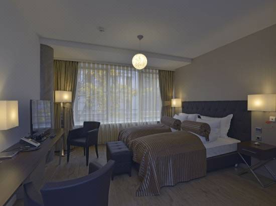 Hotel Vier Jahreszeiten Berlin City Reviews For 4 Star Hotels In Berlin Trip Com