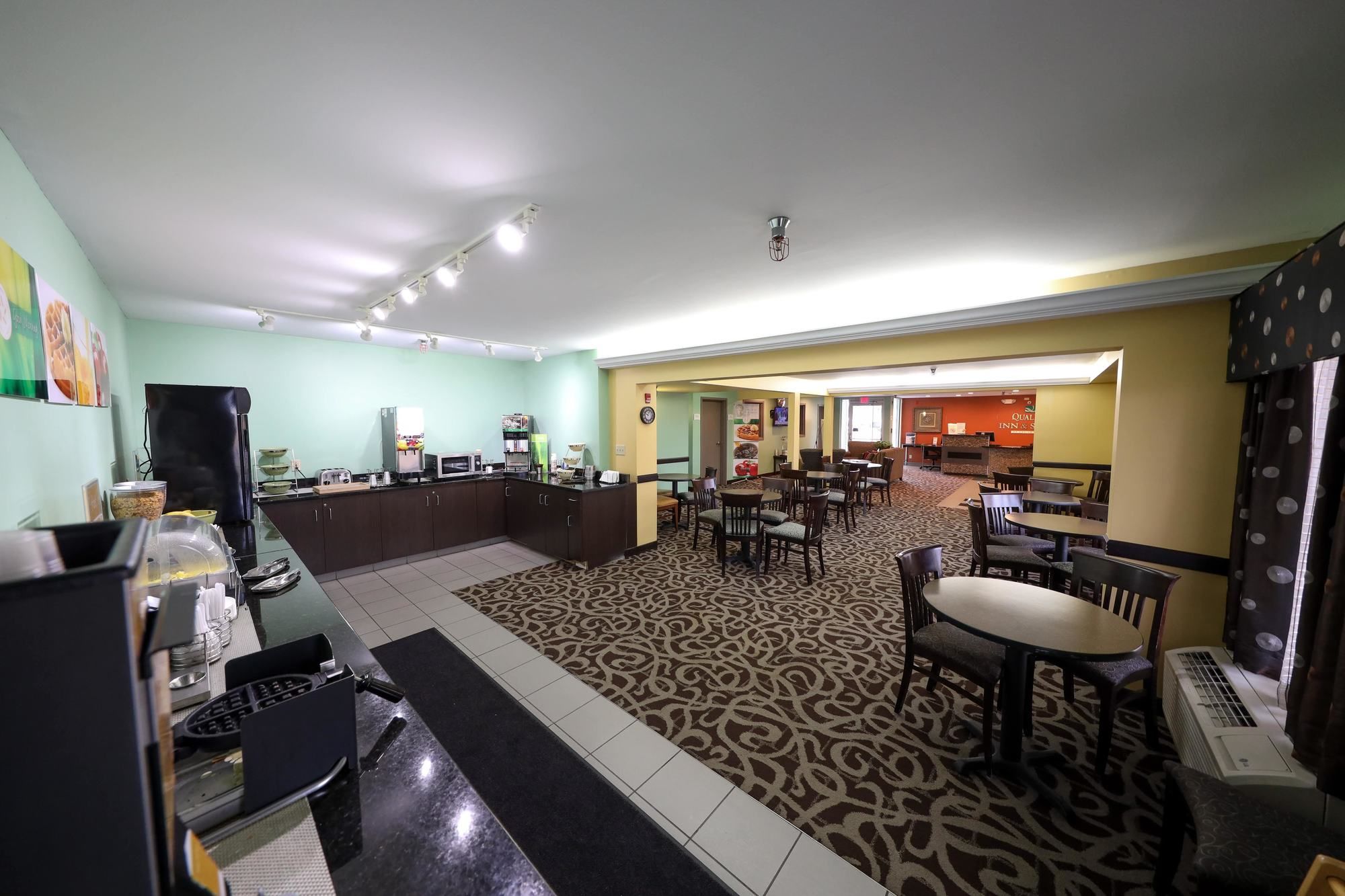 Copley Inn & Suites, Copley - Akron