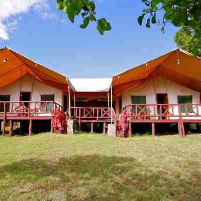 Mara Leisure Camp Hotel Exterior