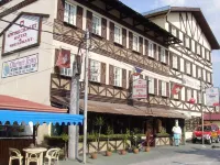 Swiss Chalet Hotels in Angeles